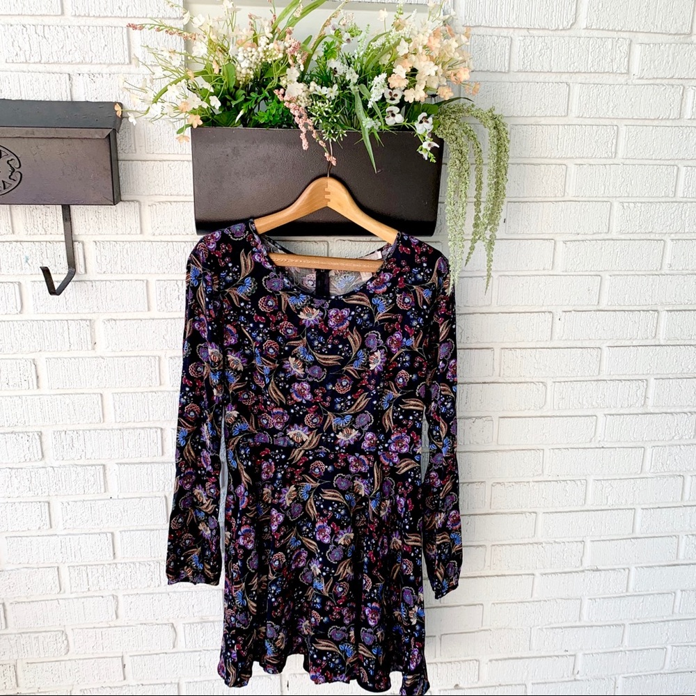 Forever 21 Contemporary Floral Dress